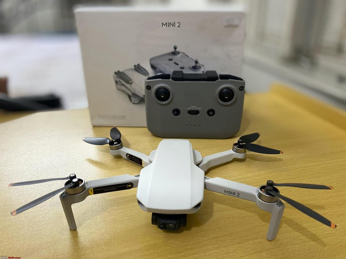 Mini 2 Fly More Combo Ultralight Foldable Drone, 3-Axis Gimbal With 4K Camera, 12Mp Photos, 31 Mins Flight Time, Ocusync 2.0 10Km HD Video Transmission, Gray