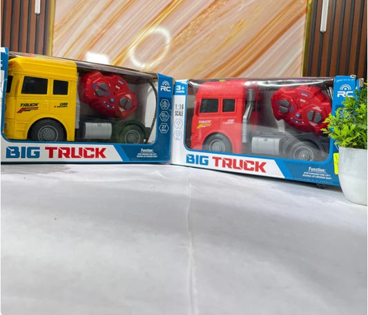 Big Truck 1:16 Scale RC Truck Spray All Terrain Stunt Car Power