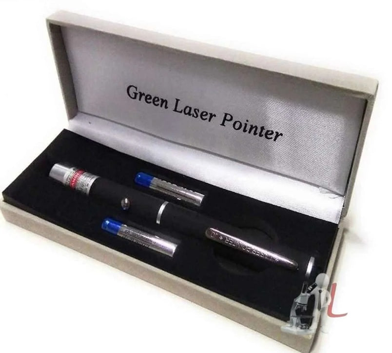 High Power Green Laser Pointer with Battery – Long Range Beam, Metal Body, Visible in Daylight & Night – for Astronomy, Presentations, Hiking & Outdoor Use