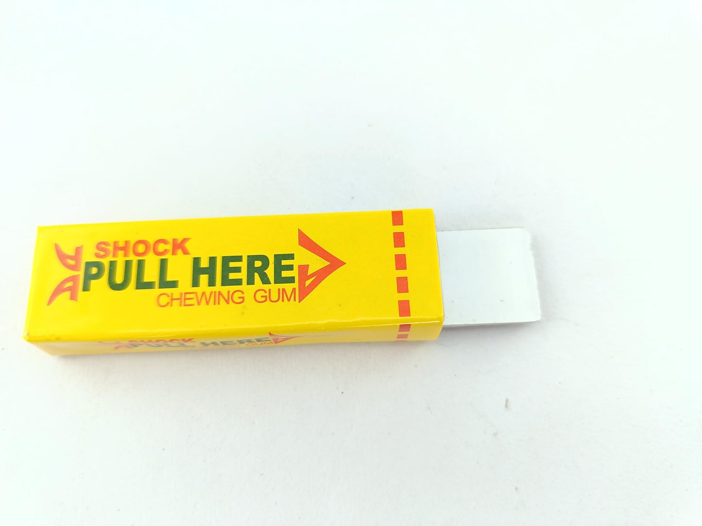 Plastic Harmless Electric Shocking Chewinggum Gag Joke Toy for Friends,Family | Best Fool Practical