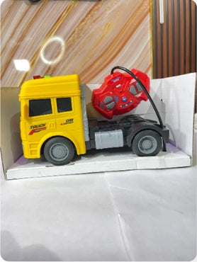Big Truck 1:16 Scale RC Truck Spray All Terrain Stunt Car Power